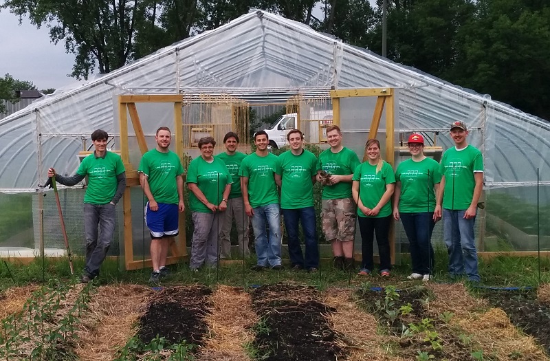 Team FINNEGANS on the farm